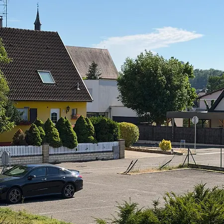 Stylish 2- Bedroom - Terrace - Free Parking -5min Basel Airport Blotzheim
